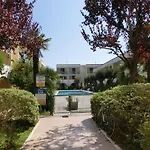 Feel At In With Fenced Garden Appartement