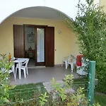 Διαμέρισμα Feel At In With Fenced Garden