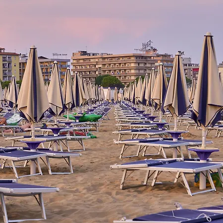 Feel At In Charming For Five Apartman Bibione