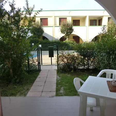 Feel At In Charming For Five Apartman Bibione
