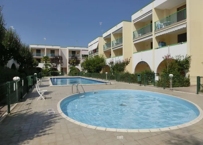 Apartman Feel At In With Fenced Garden *